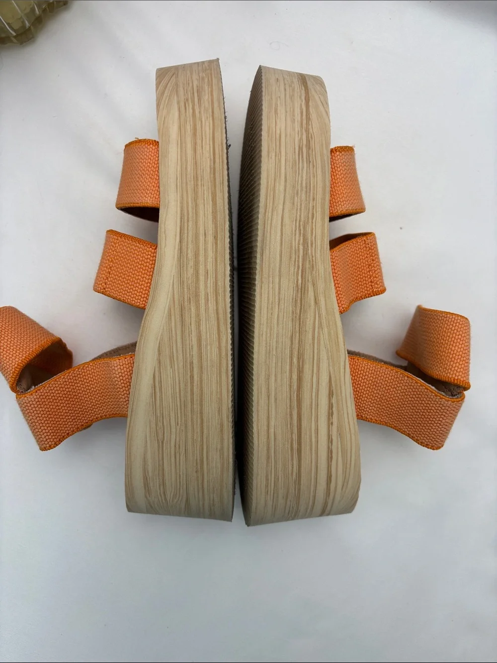 Lucky Brand Women’s 5 Orange Platform Sandals with Wood-Effect Wedge #365 OBO